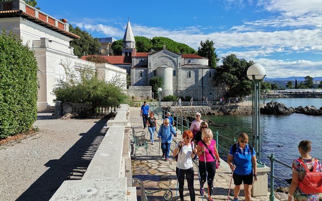 FREE NORDIC WALKING ON THE HISTORICAL PATHS OF OPATIJA